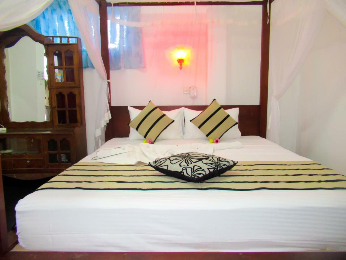 Shanika Beach Inn Tangalle Exterior foto